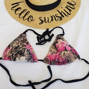 Wet Seal • Tropical Bikini Top Size XS